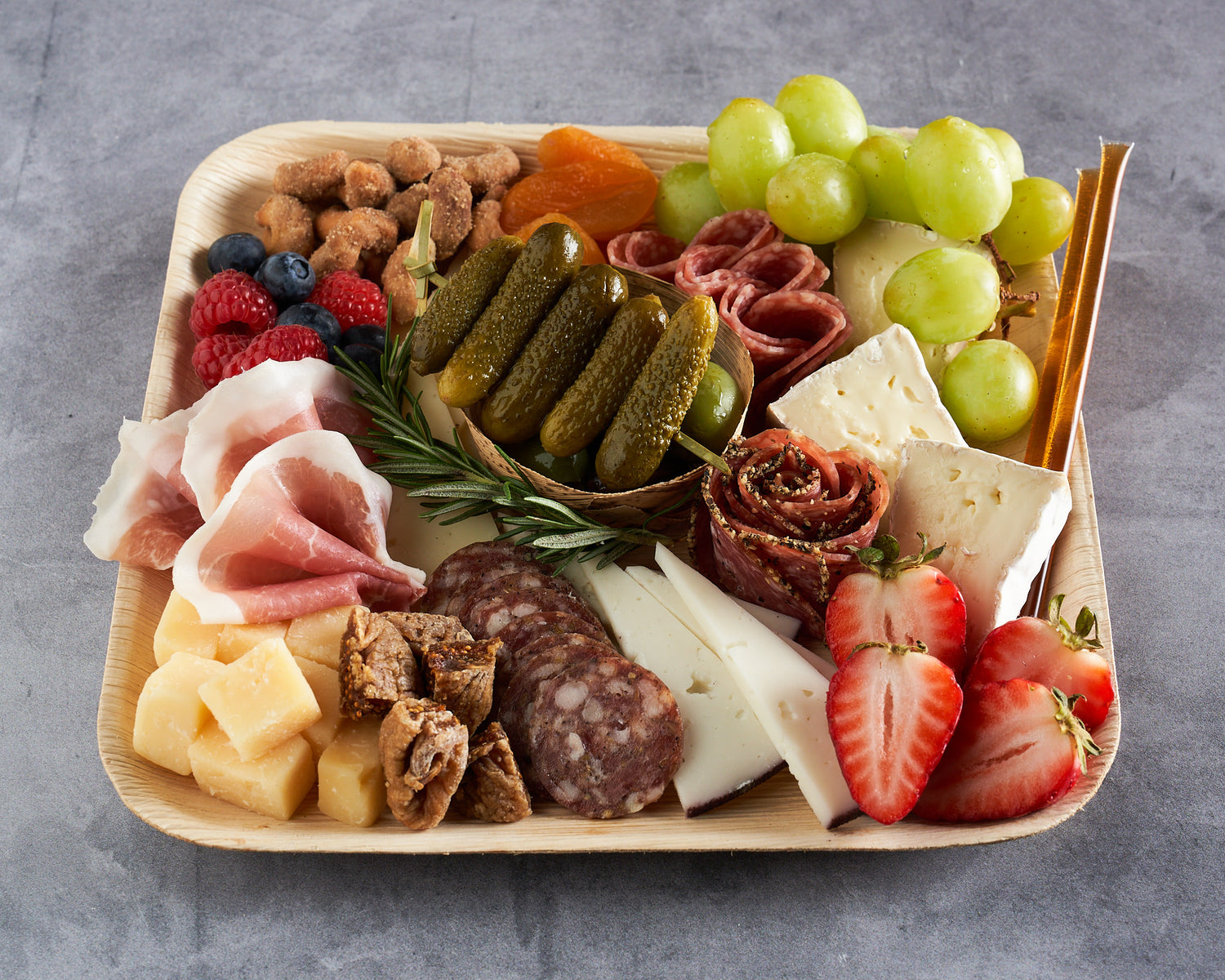 Medium Charcuterie & Cheese Board